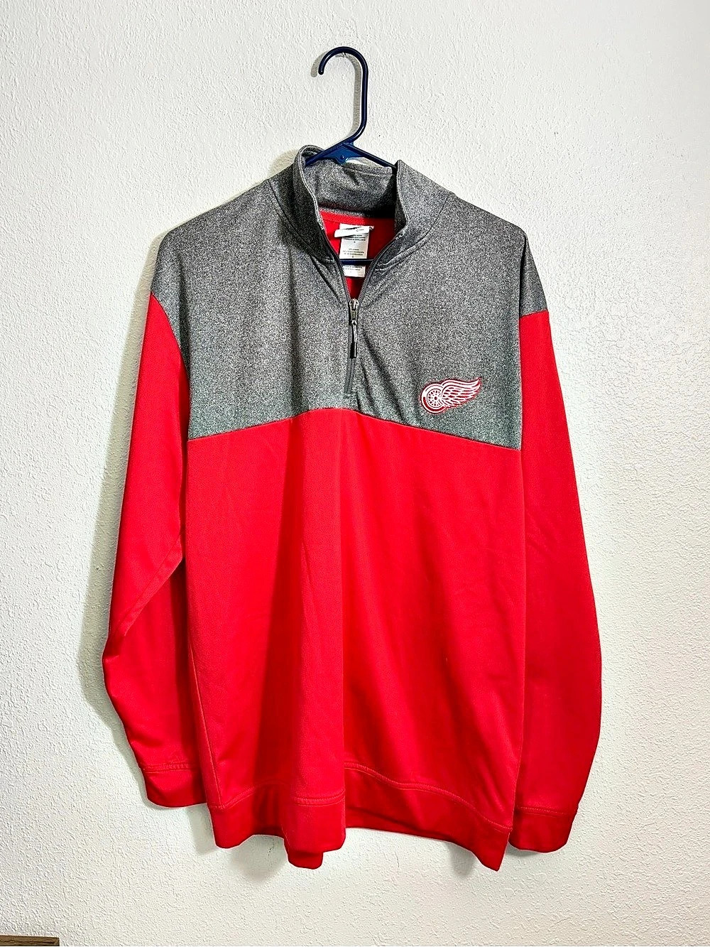NHL Detroit Red Wings NHL pullover jacket Red Gray Pullover Jacket Size Large